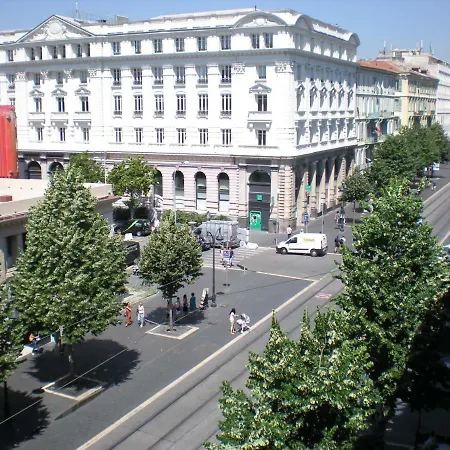 Le Victoria Apartment